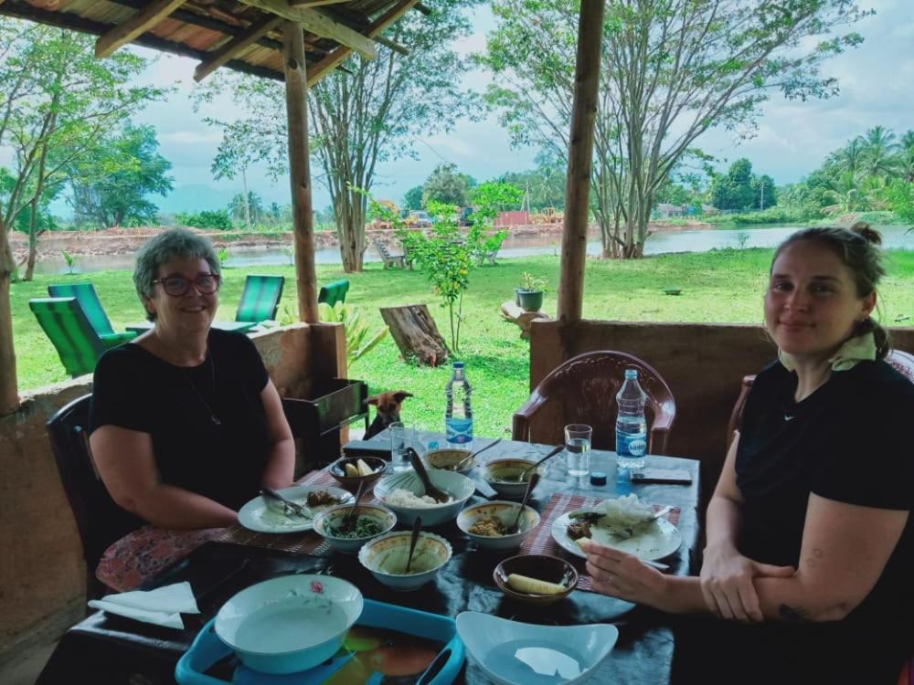 Canal Side Safari Resort Uda Walawe Extérieur photo