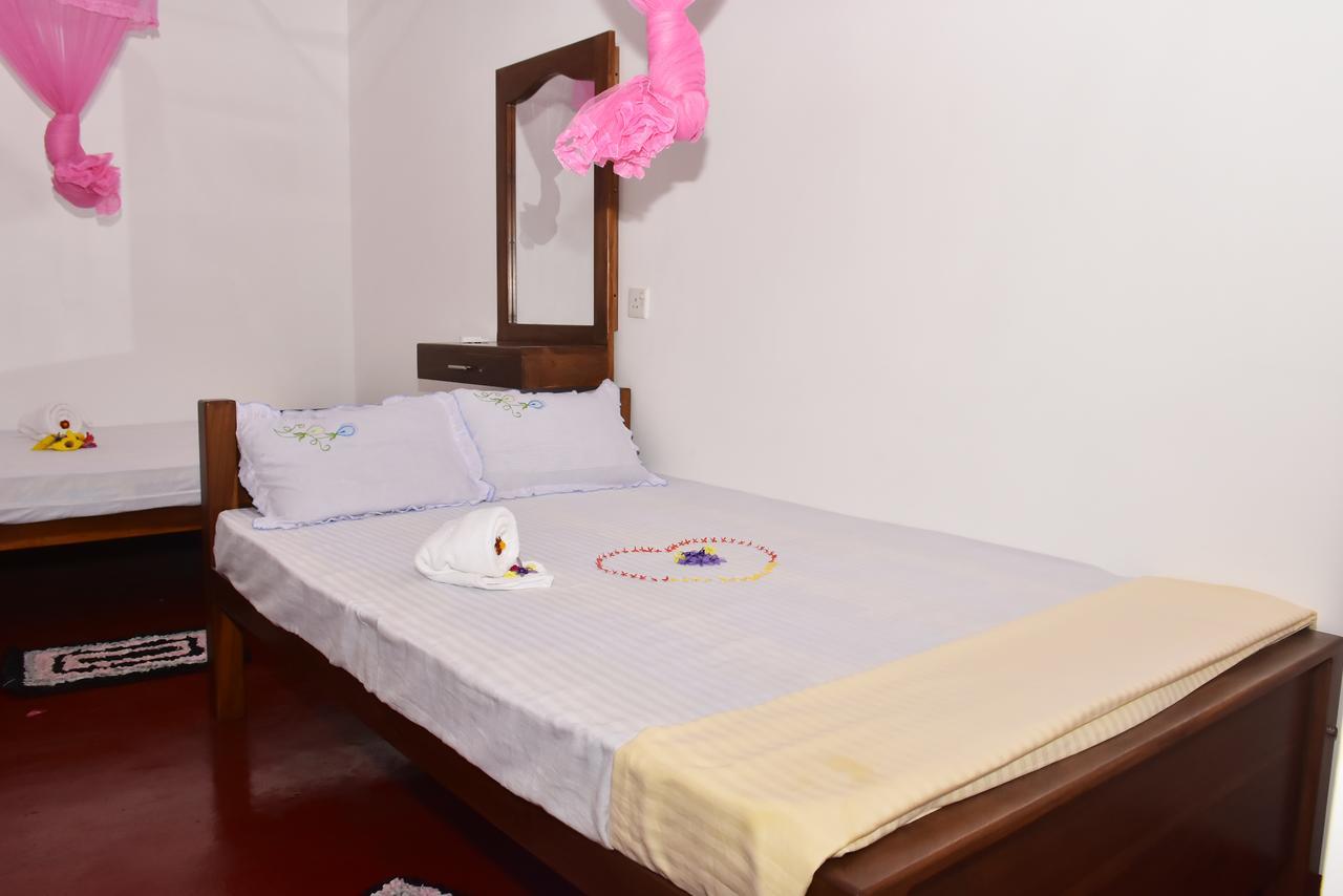Canal Side Safari Resort Uda Walawe Extérieur photo