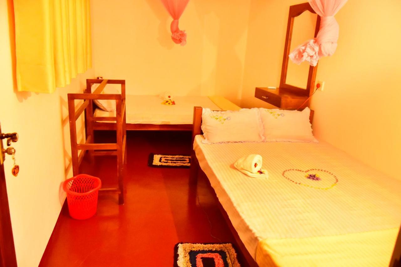 Canal Side Safari Resort Uda Walawe Extérieur photo