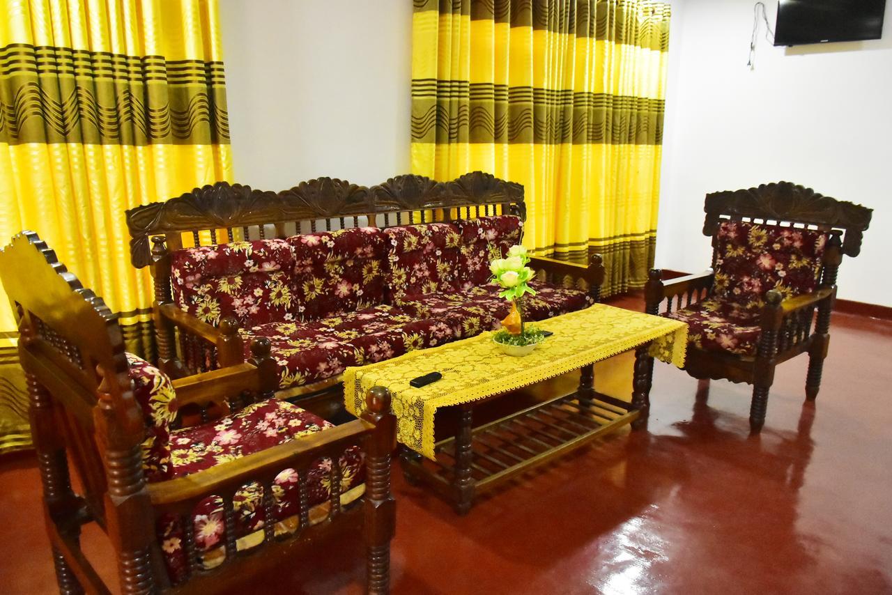 Canal Side Safari Resort Uda Walawe Extérieur photo